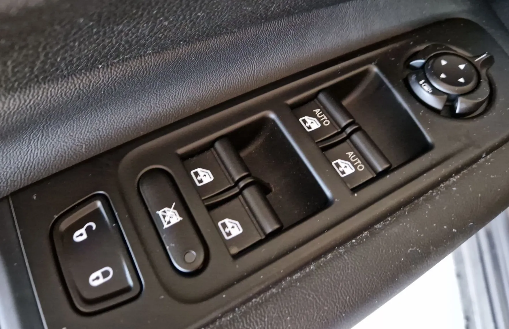 Zunanja slika - Jeep Renegade - 1.5 T4 e-Hybrid Altitude DCT - 12