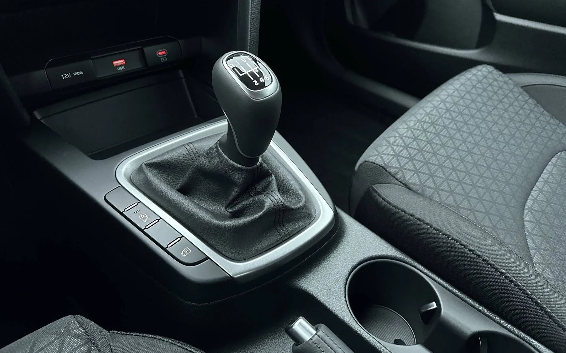 Notranja slika - KIA Ceed - 1.0 T-GDi LX Champion+ ISG. M T - 19