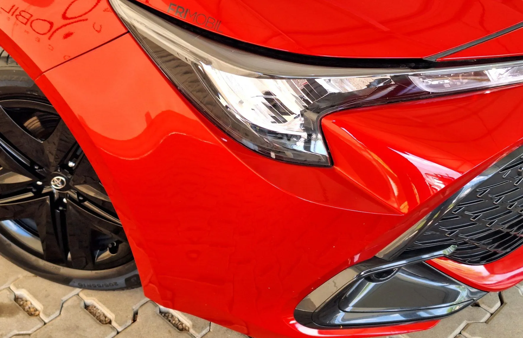 Zunanja slika - Toyota Corolla - TS Hybrid 1.8 VVT-i Terra Black Pack - 7