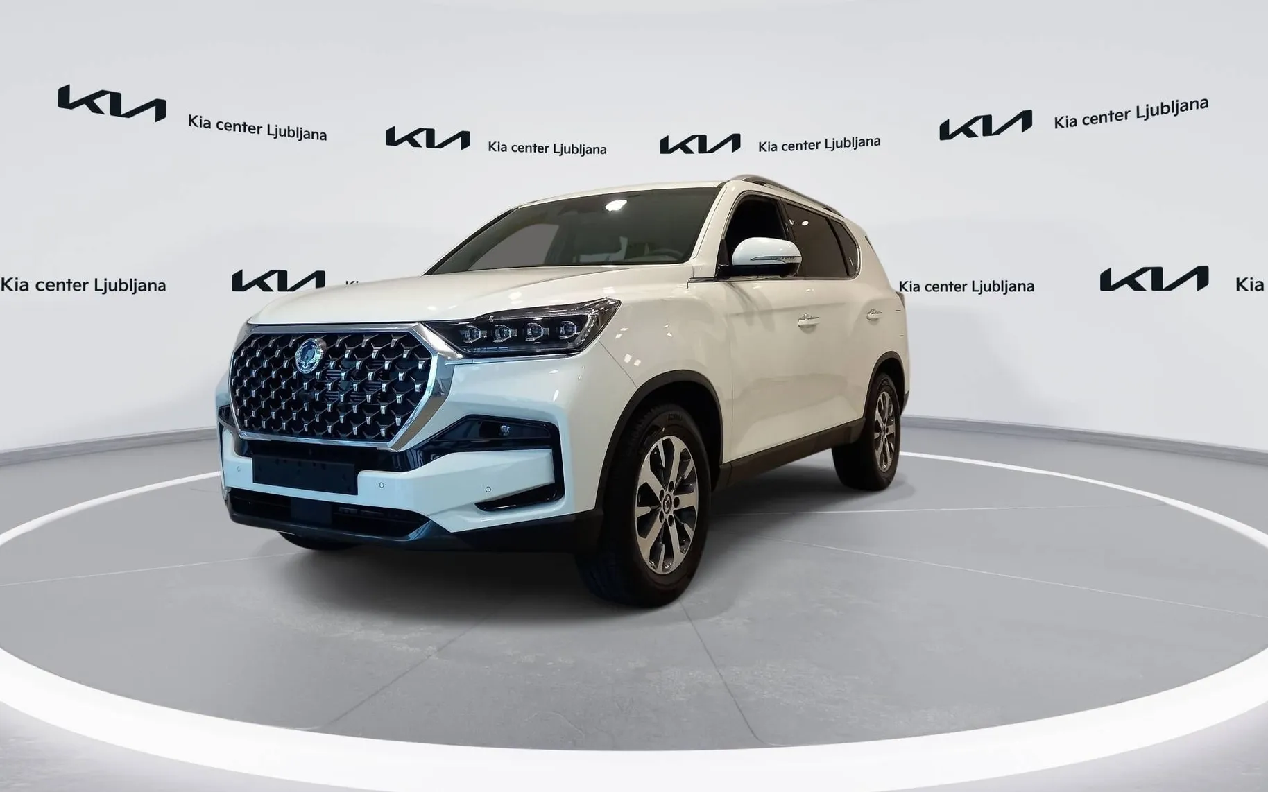 Zunanja slika - SsangYong Rexton - 2.2 XDi Limited+ 4WD AT... - 1