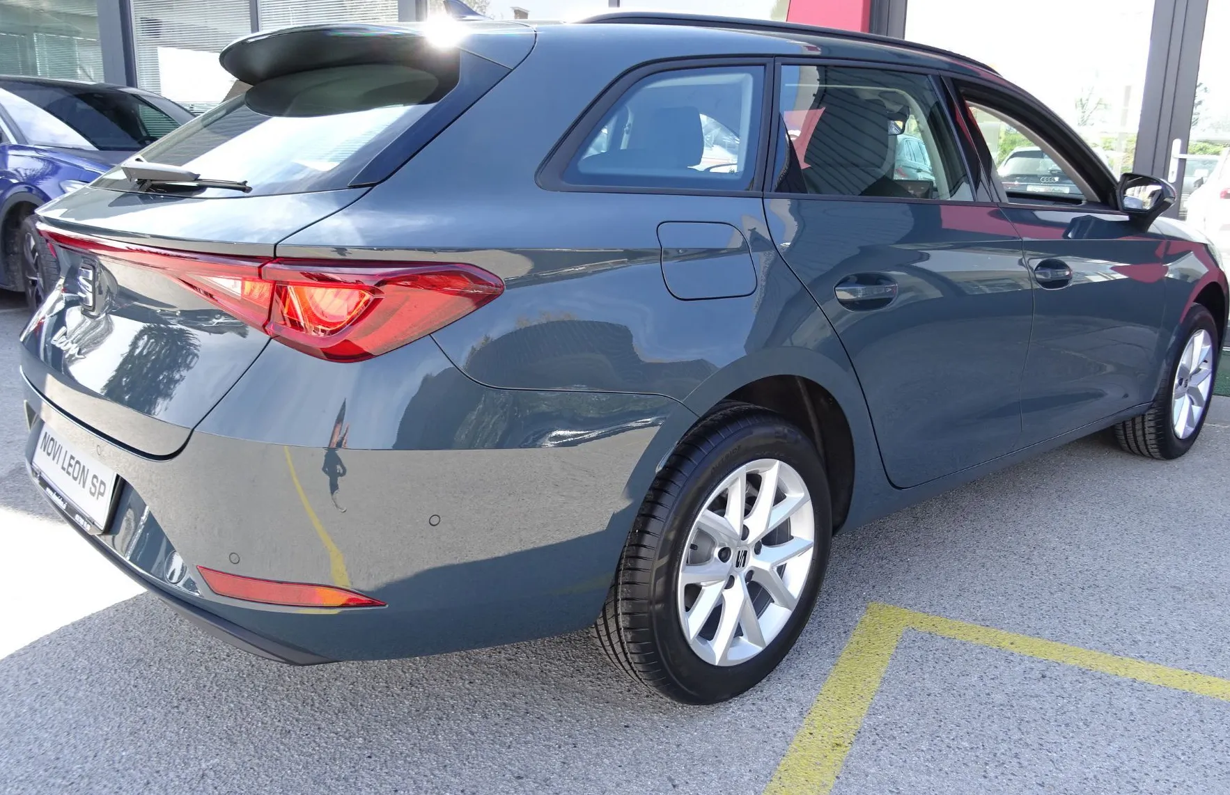 Zunanja slika - Seat Leon - 1.5 TSI SP STYLE 116KM - VLEČNA KLJUKA - - 4