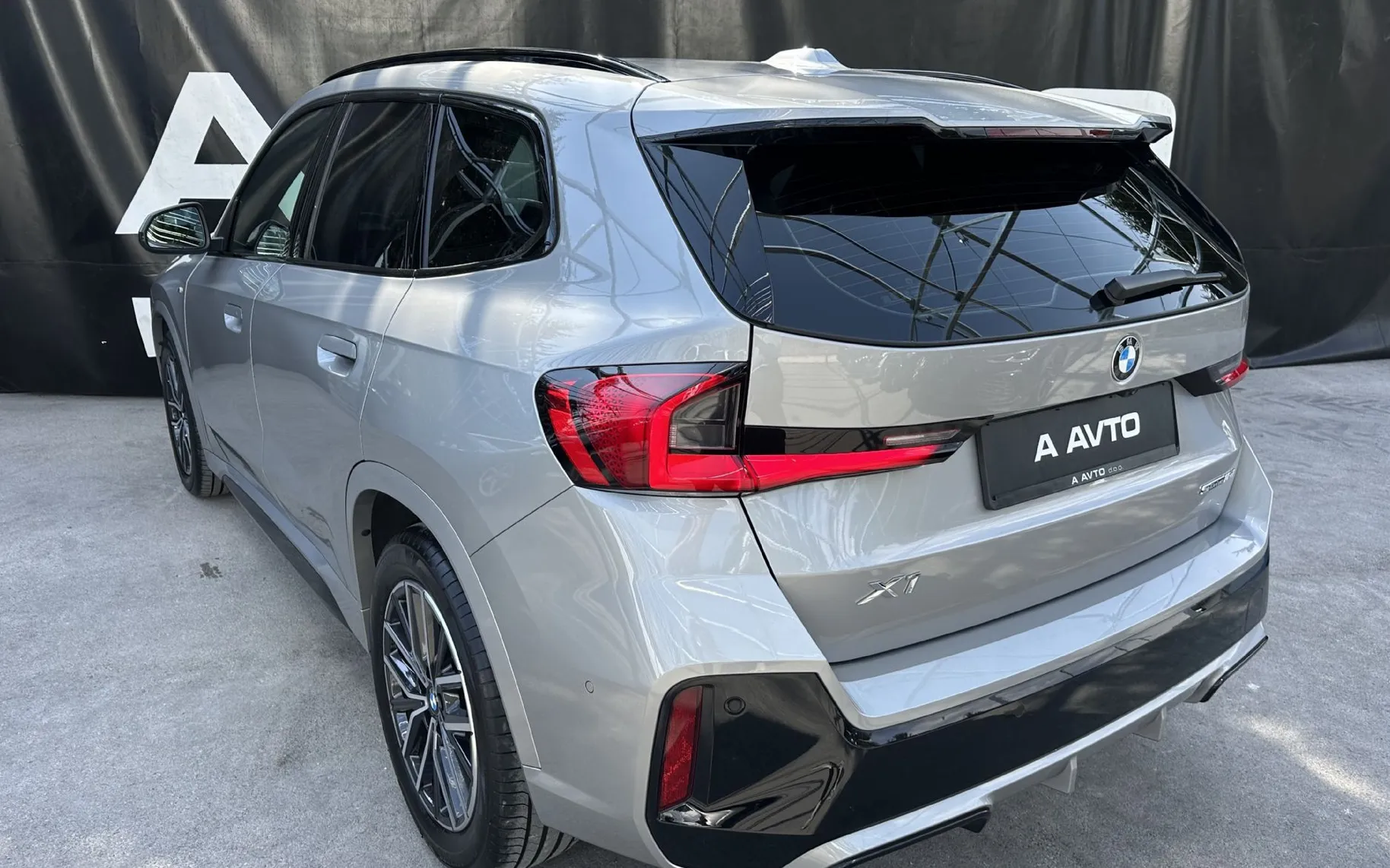 Zunanja slika - BMW X1 - serija :  sDrive18i  AT  MSPORT-NAVI-KAMERA-KEYLESS-G.SED - 5