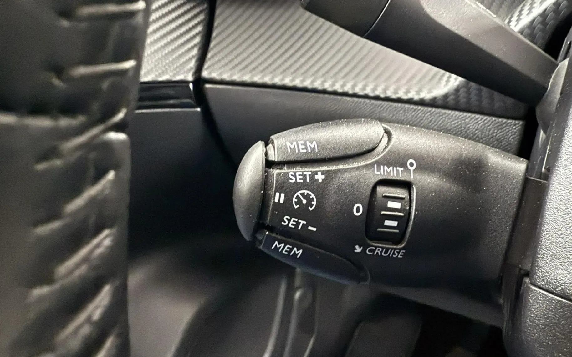 Zunanja slika - Peugeot 2008 - Peugeot  ALLURE PACK 1.2 PURETECH 130STT - 12