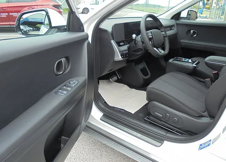 Zunanja slika - Hyundai Ioniq 5 - 168kW FL PREMIUM 84kWh toplotna. el.kljuke. - 10