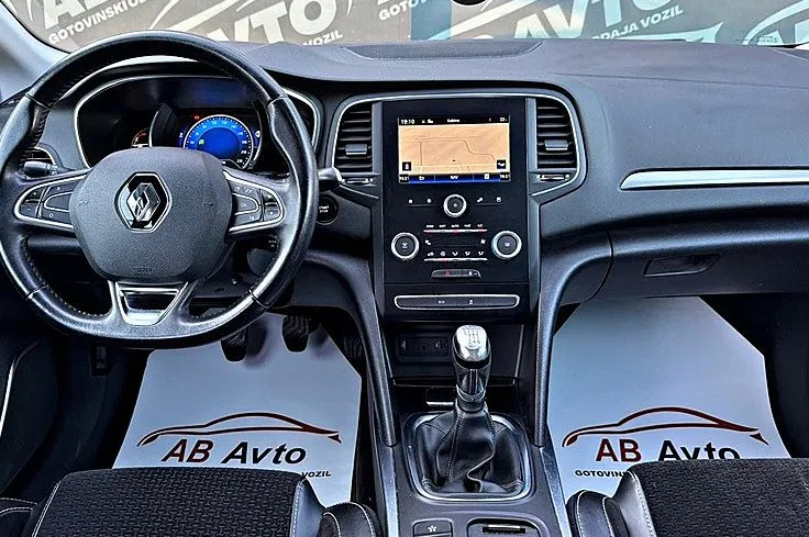 Zunanja slika - Renault Mégane - Megane Berline TCe 130GT Line LED+NAVI+TOUCH+TEMPOMAT+TOP - 9