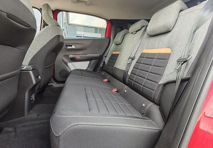 Zunanja slika - Citroën C3 Aircross - PLUS Hibrid 145 avtomatik - 8