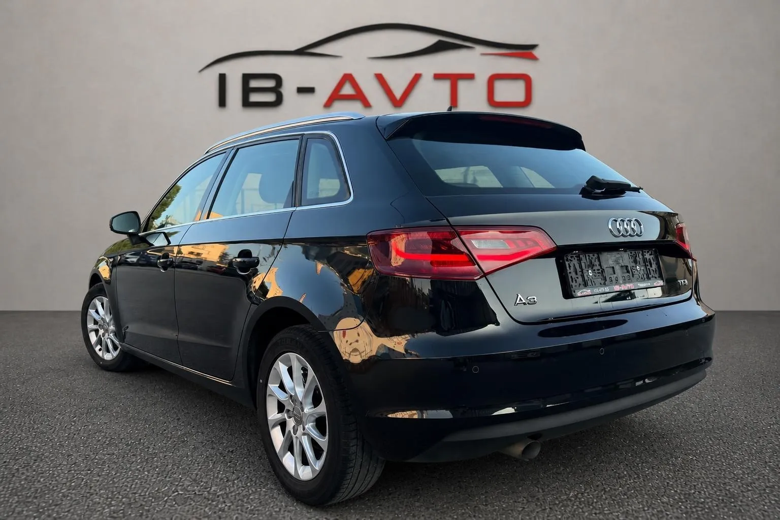 Zunanja slika - Audi A3 - Sportback 1.6 TDI 1- LASTNIK - 4