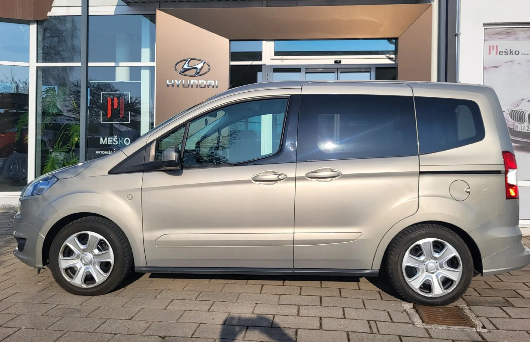 Zunanja slika - Ford Tourneo - Courier 1.0 ac-tempomat-pdc-el.paket-bluethoot.... - 3