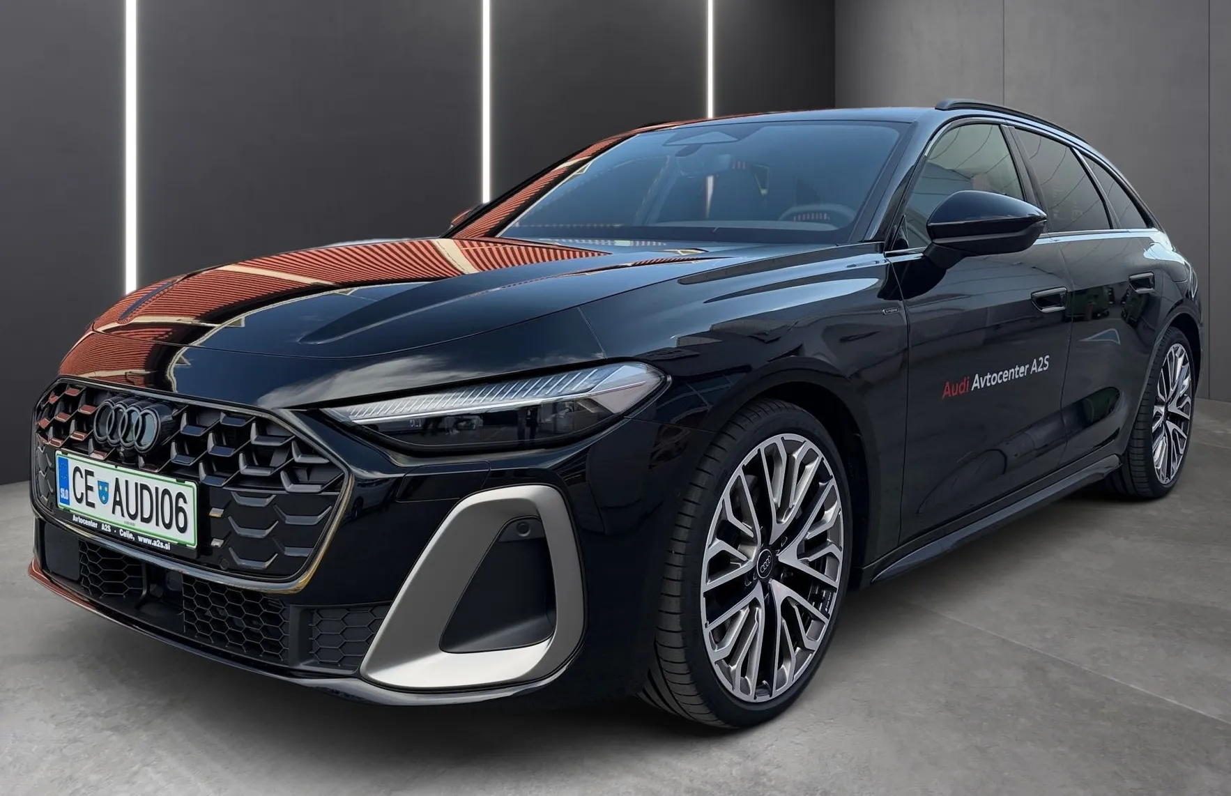 Zunanja slika - Audi A5 - Avant e-hybrid quattro 220 kW S tron.Business - 1