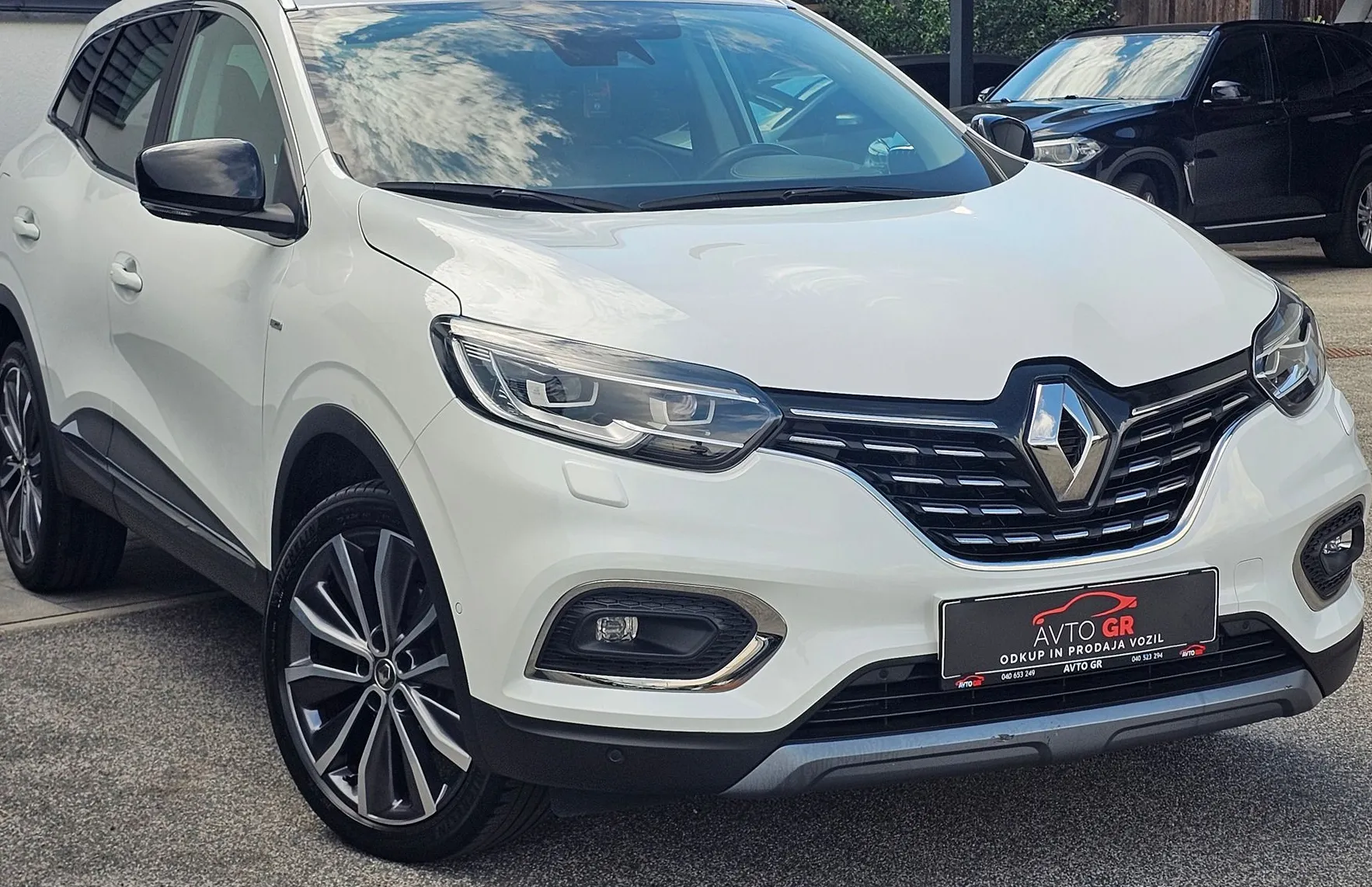 Zunanja slika - Renault Kadjar - TCe 140 Limited- SLO-1. LAST.-Le 129.000km-Perla b - 9