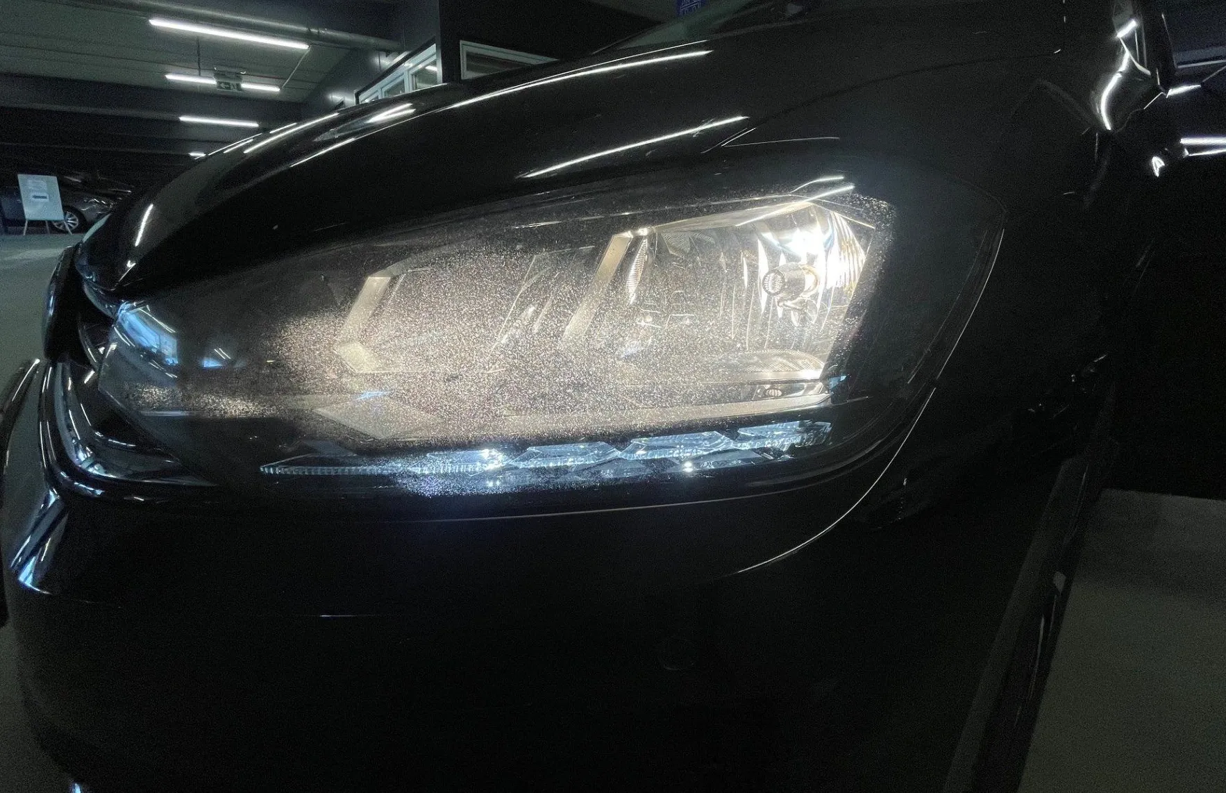 Zunanja slika - Volkswagen Golf - Sportsvan 1.5 TSI ACT Comfortline NAVI.2XPDC.OGR.SEDEŽ - 20
