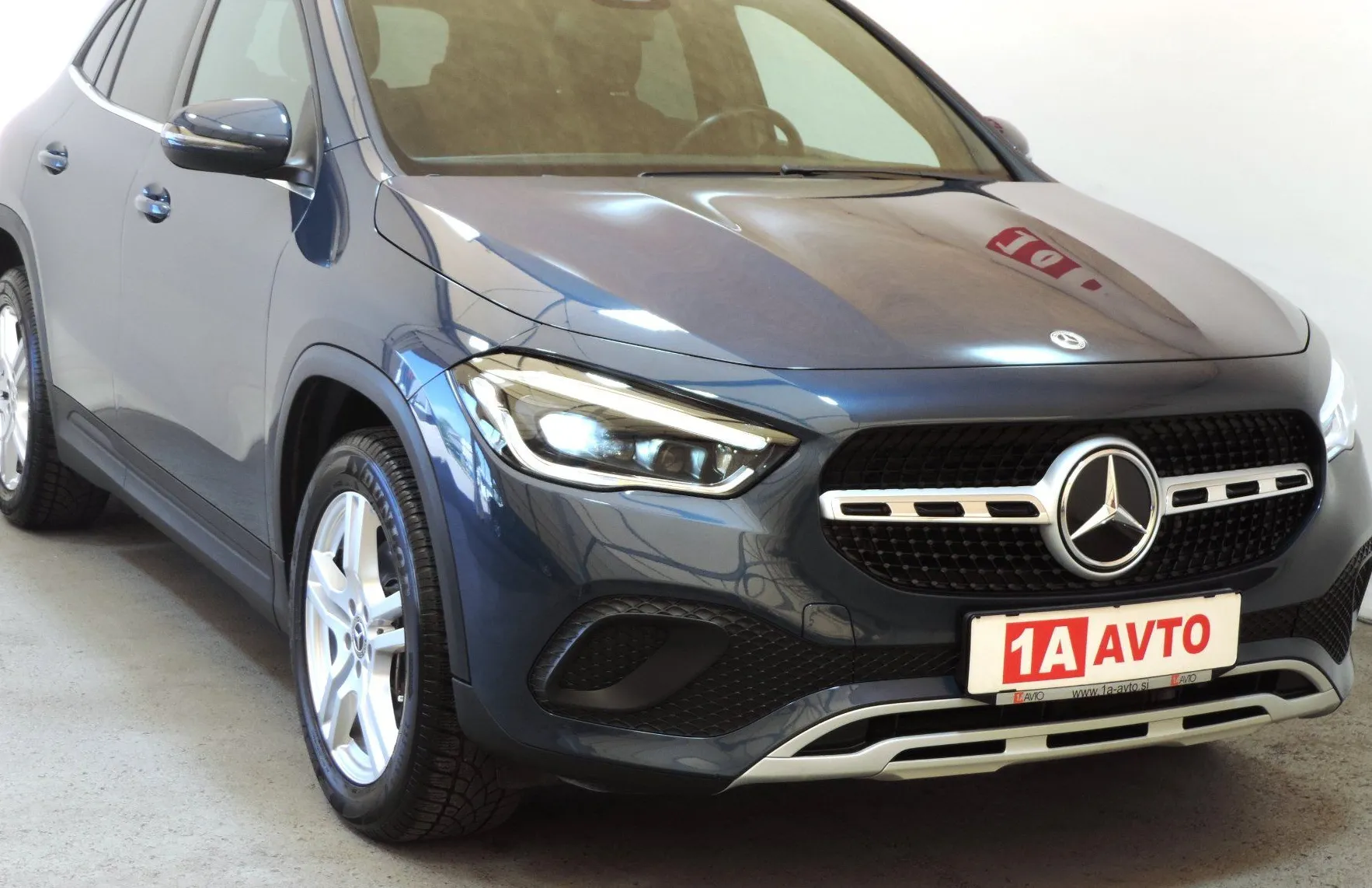 Zunanja slika - Mercedes-Benz GLA-Razred - GLA 220 d 4MATIC  Avt. KAMERA-USNJE-LED... - 3