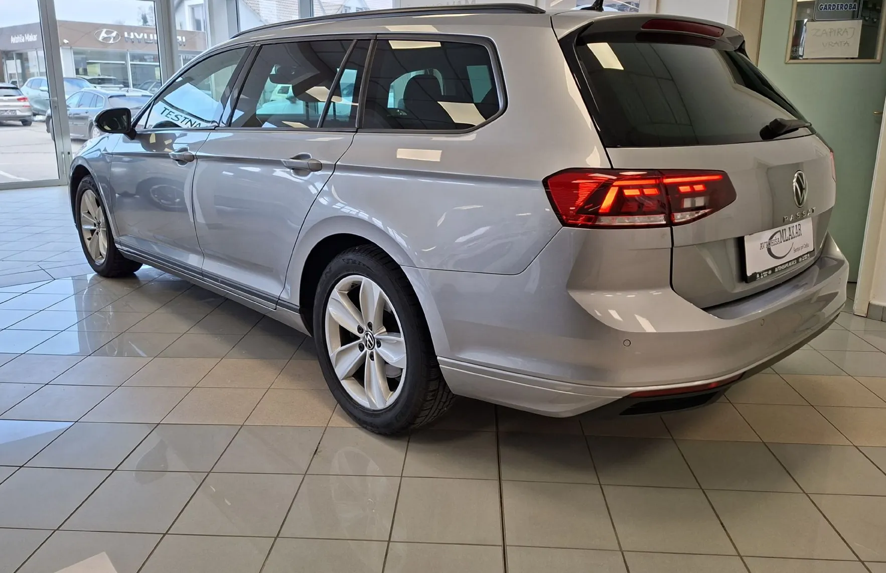 Zunanja slika - VW Passat - Variant 2.0 TDI BMT SCR BASIS avt. 110kW - 6