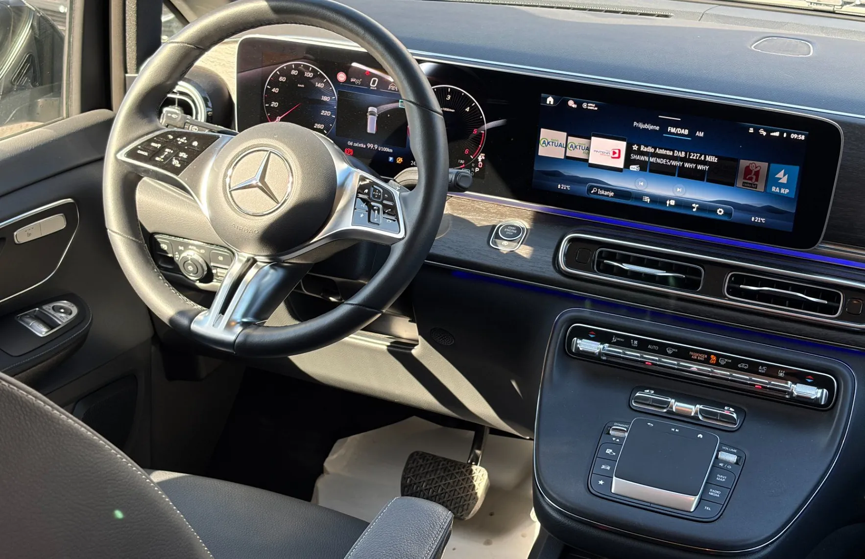 Zunanja slika - Mercedes-Benz V-Razred - V 300 d Avantgarde ekstradolgi Avt. - 11