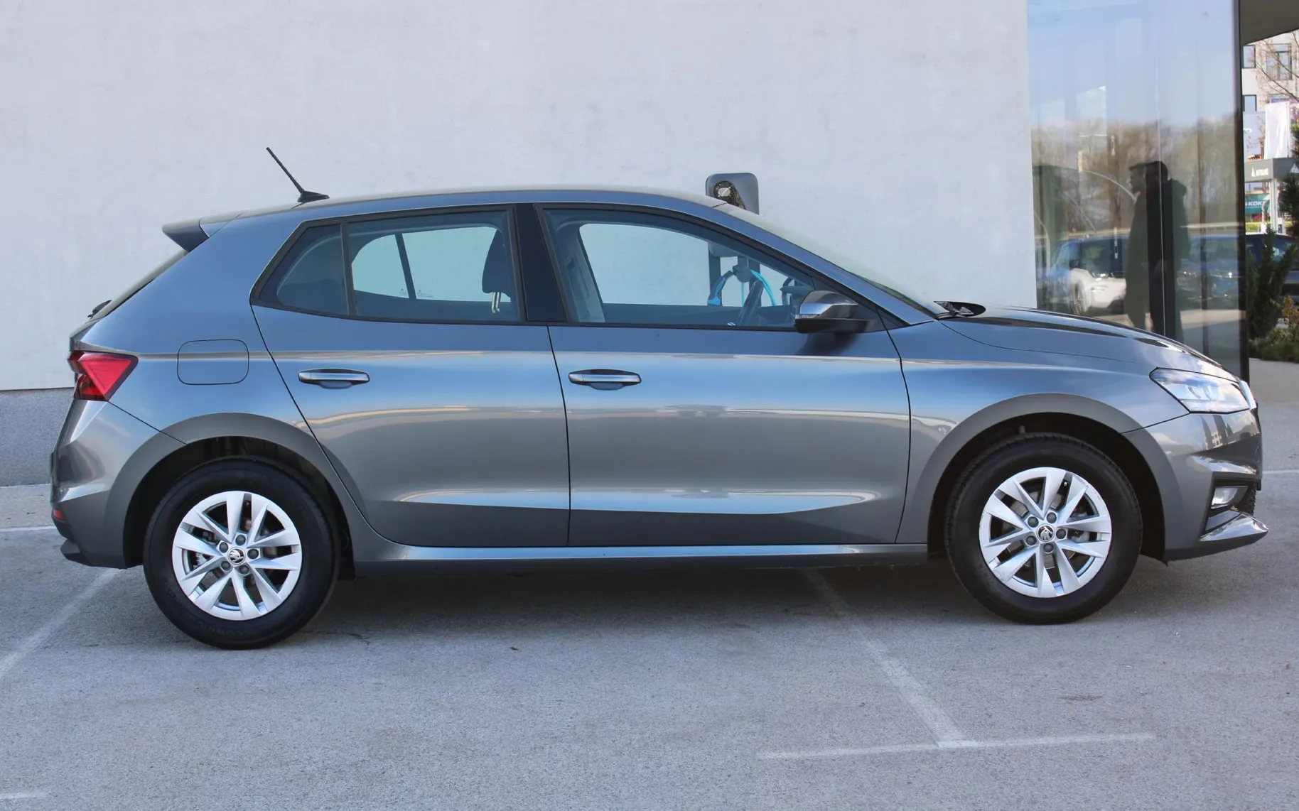 Zunanja slika - Škoda Fabia - Selection 1.0 TSI LED TEMPO PDC ALU 16 LANE ASS - 6