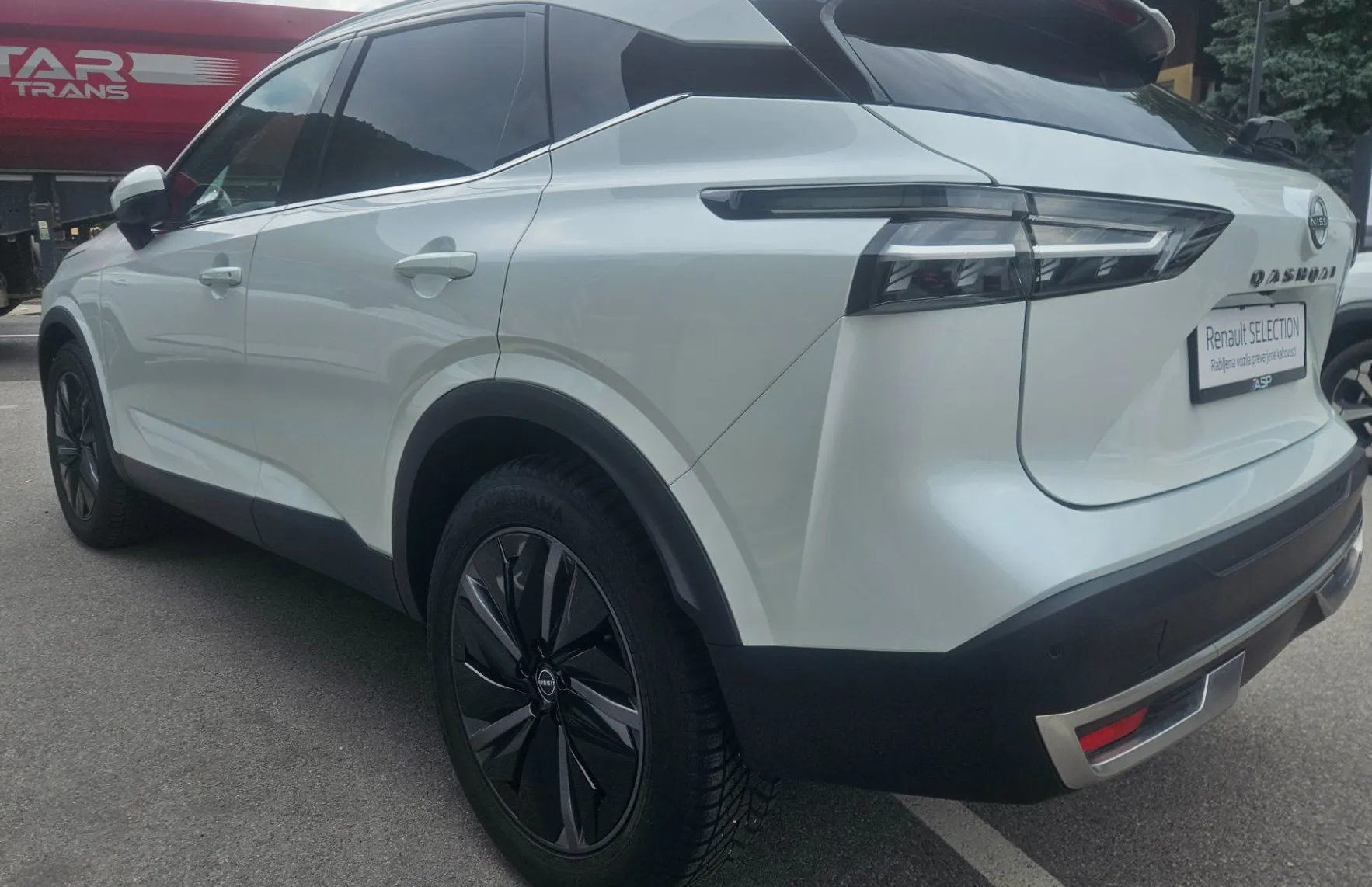 Zunanja slika - Nissan Qashqai - 1.3 DIG-T MHEV Tekna X-Tronic - 4