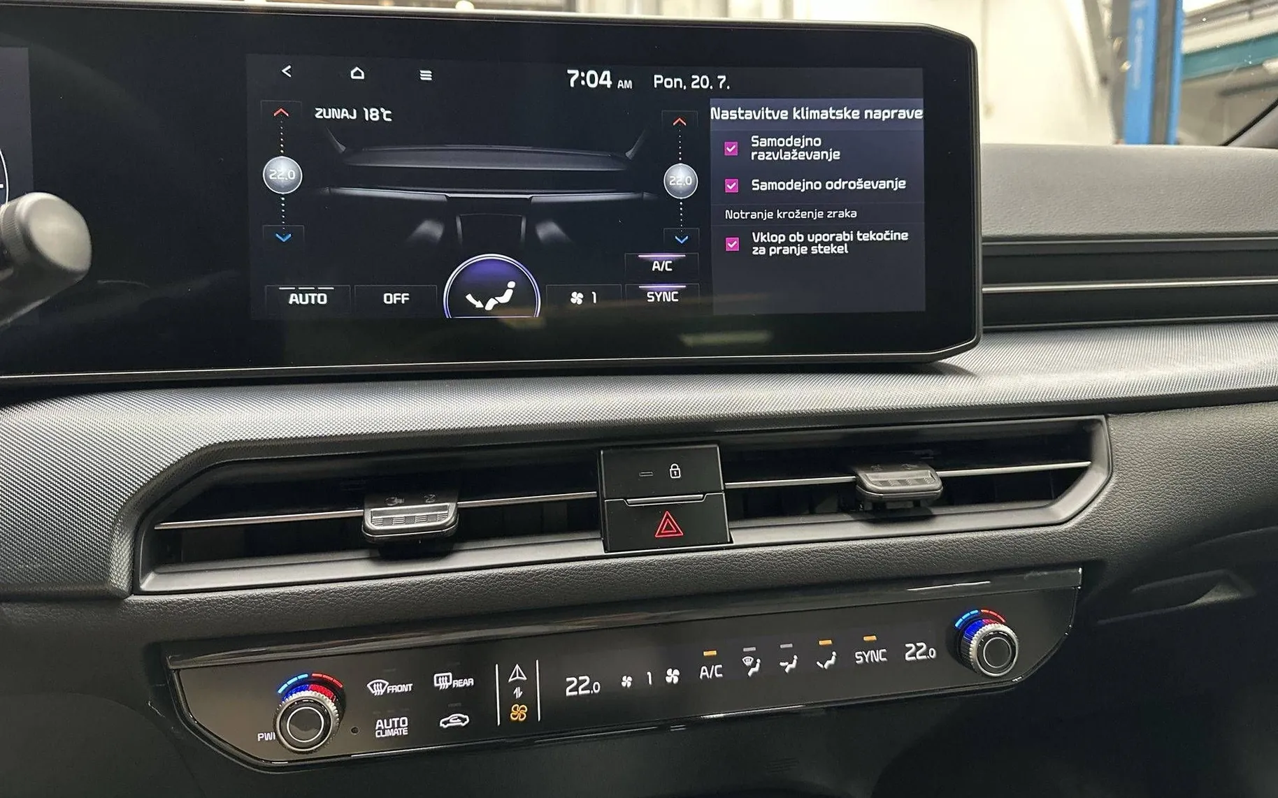 Notranja slika - KIA XCeed - 1.6 T-GDI EX-Line 7 DCT - 19