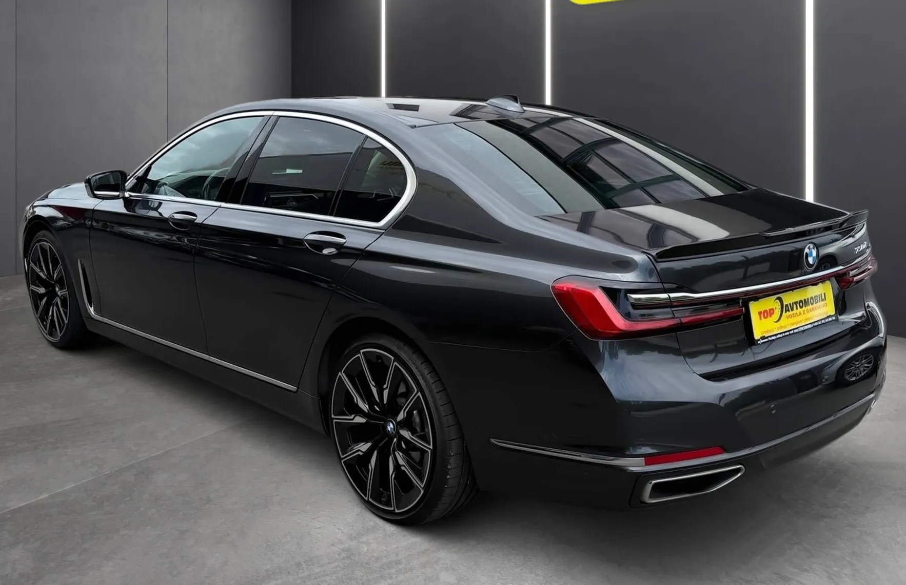 Zunanja slika - BMW Serija 7 - : 730d SPORT SOFT CLOSE 20 COL ZRAČNO PANO - 5