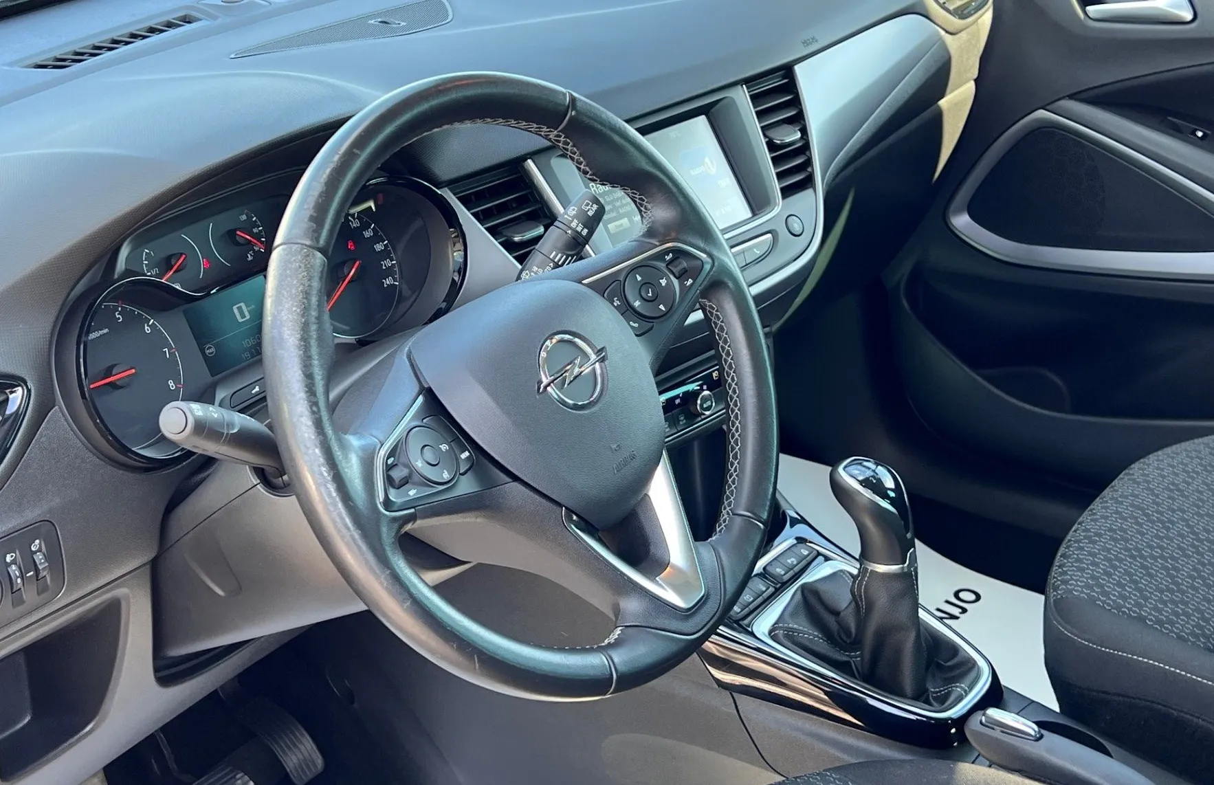 Zunanja slika - Opel Crossland X - 1.2 +SLO+1.LAST+DAB+PDC+ALU+TEMP... - 10
