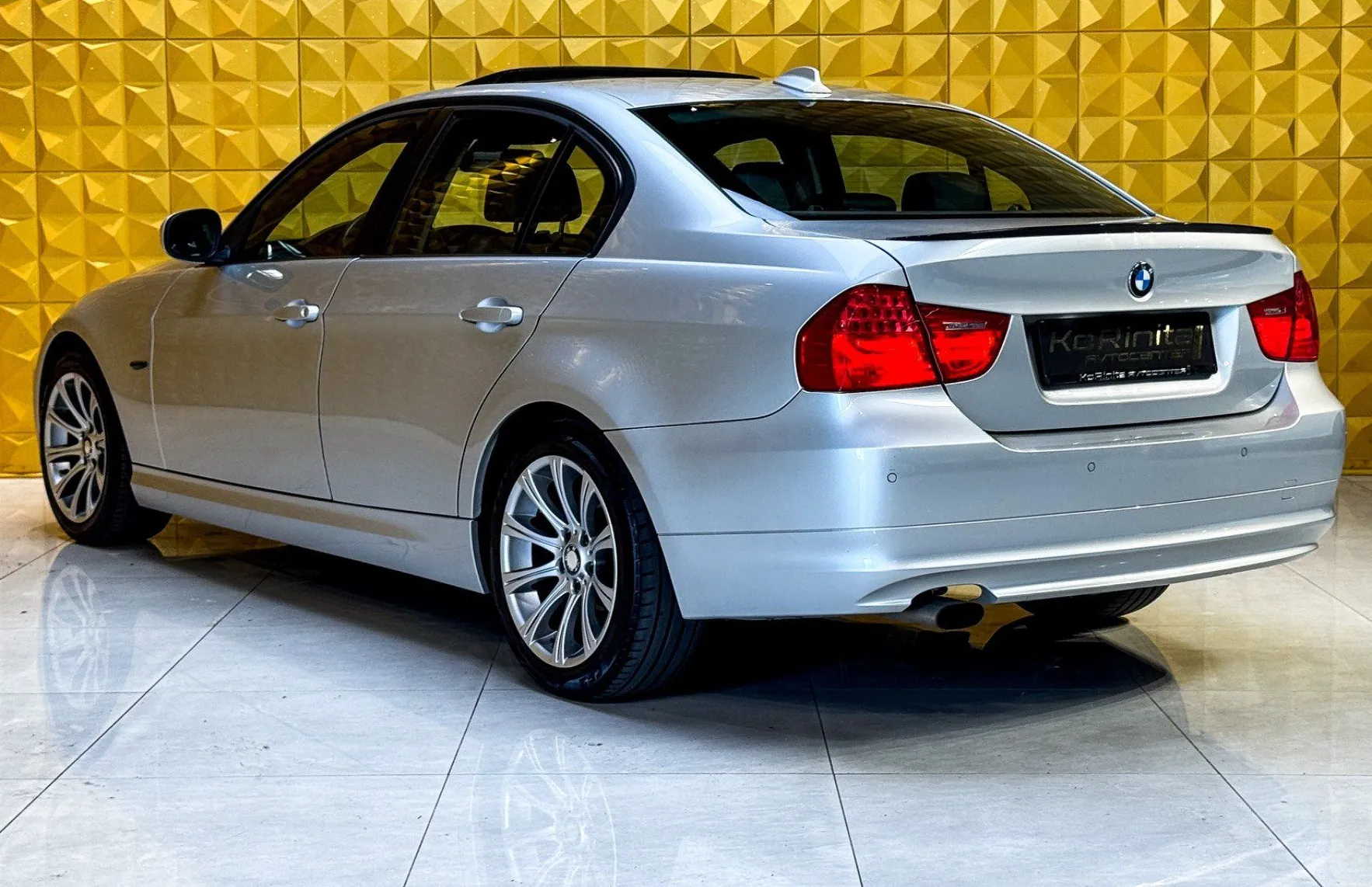 Zunanja slika - BMW Serija 3 - : 318d LCI-STREŠNO OKNO-GRETJE-NAVI-PDC... - 8