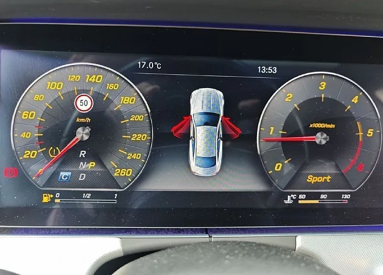 Zunanja slika - Mercedes-Benz E-Razred - E 220 d -AMG LINE -PANORAMA -NAVI - 312€ MESEČNO - 12