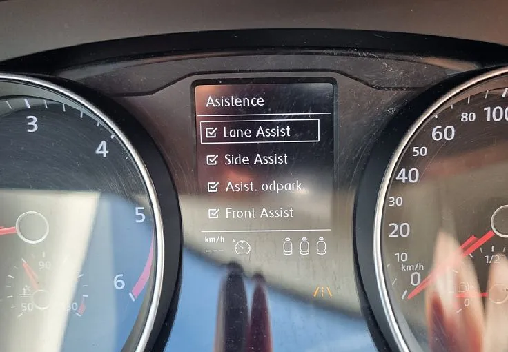 Zunanja slika - Volkswagen Passat - Variant 2.0 TDI BMT Highline DSG ACC - 10