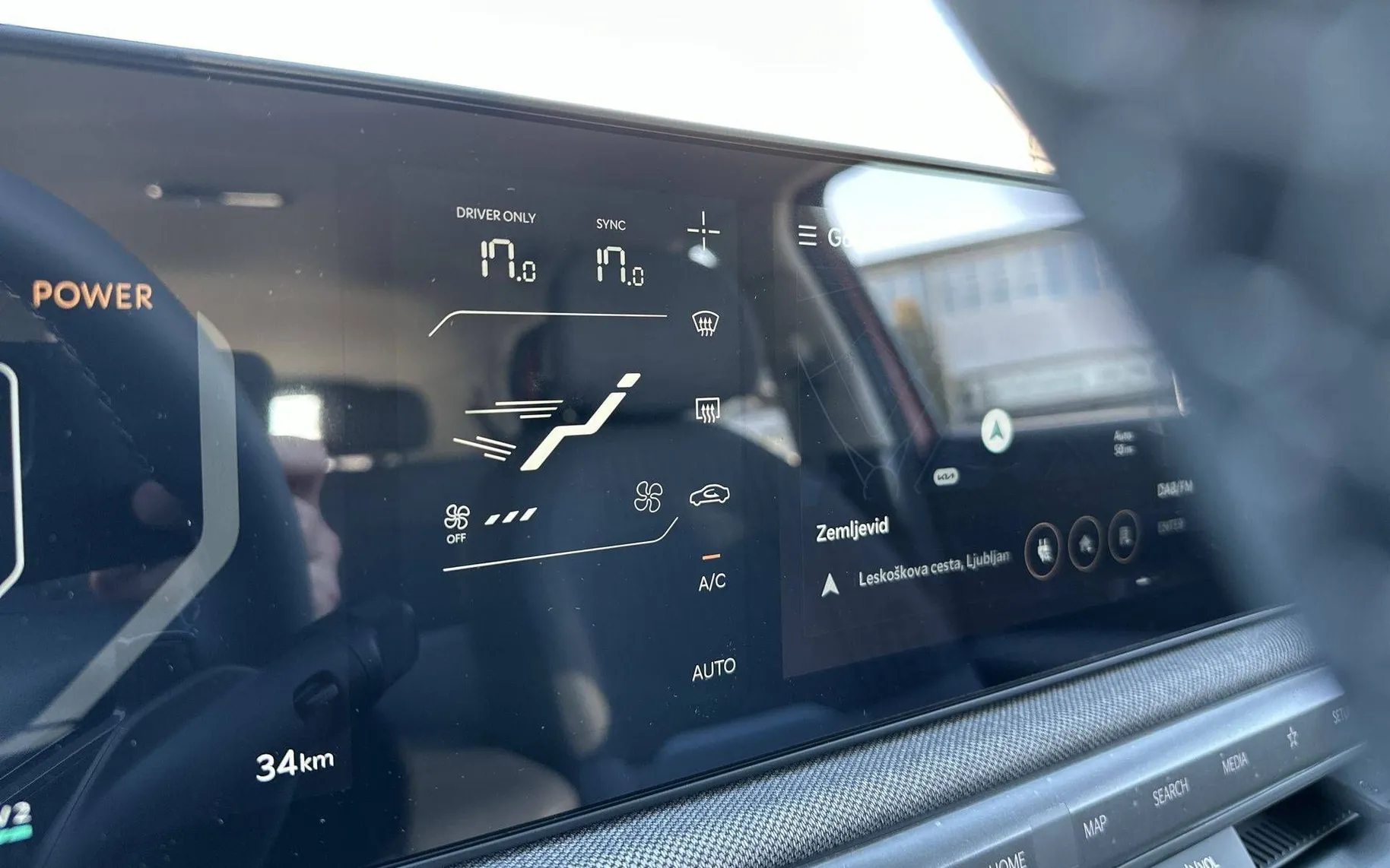 Notranja slika - KIA EV3 - Star 58.3 kWh baterija - 18