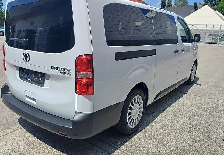 Zunanja slika - Toyota Proace - Verso Long 2.2 D-4D Shuttle Avt. - 3