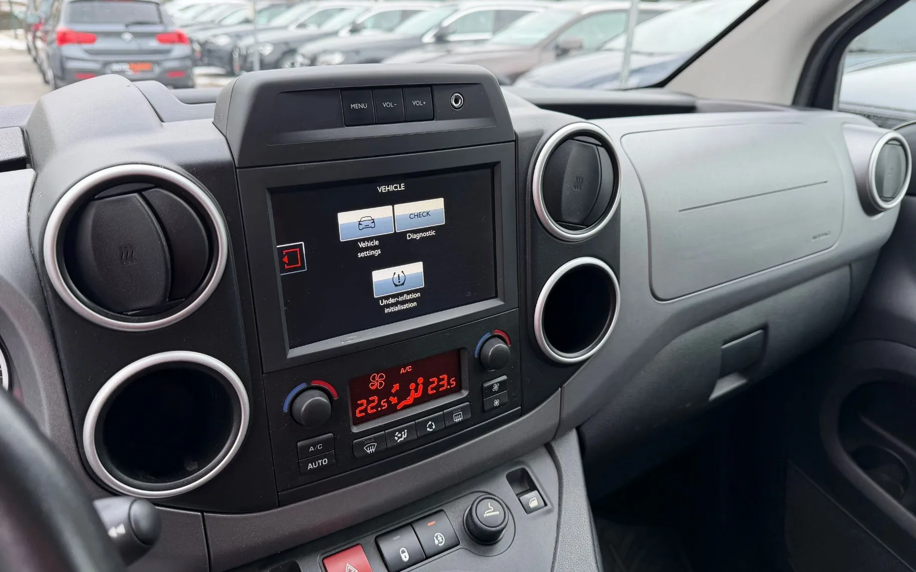 Zunanja slika - Citroën Berlingo - 1.6 BlueHDi SHINE SLO 2.LASTNIK AVTO.KLIMA - 19