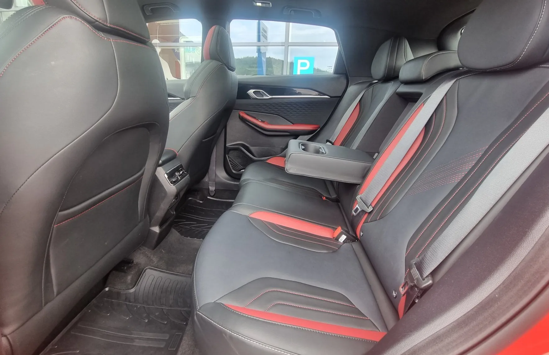Zunanja slika - Geely Coolray - 1.5 GF - SLOVENSKI - 1. LASTNIK - AKCIJA - 10