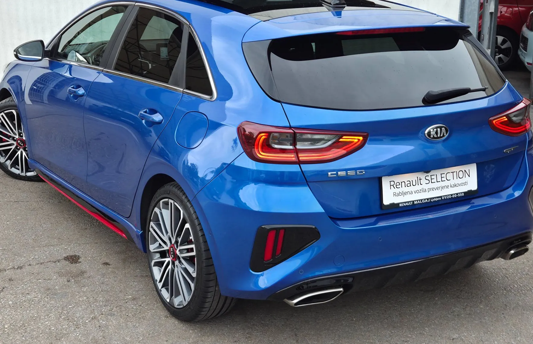 Zunanja slika - KIA Ceed - 1.6 T-GDI LX GT LED DCT GR.SED 1.LASTNIK - 4