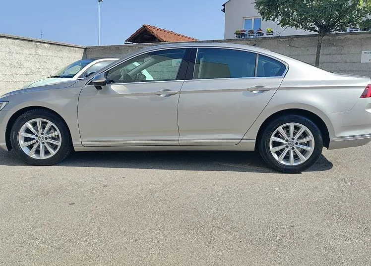 Zunanja slika - Volkswagen Passat - LIMUZ-2.0TDI-150KM-HIGHLINE-VIRTUAL-KAMERA-ACC-17C - 2