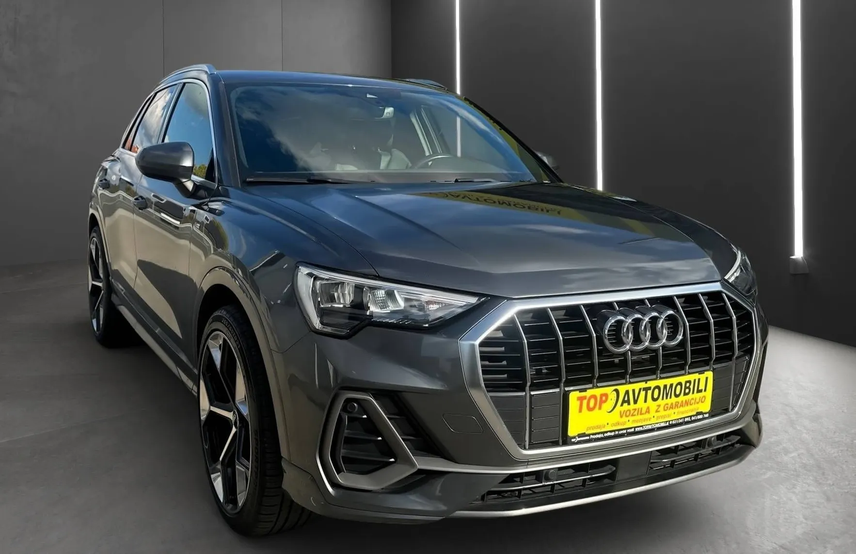 Zunanja slika - Audi Q3 - 35 TFSI S-LINE NAVI ACC MRTVI KOTI LINE ASSIST T - 11