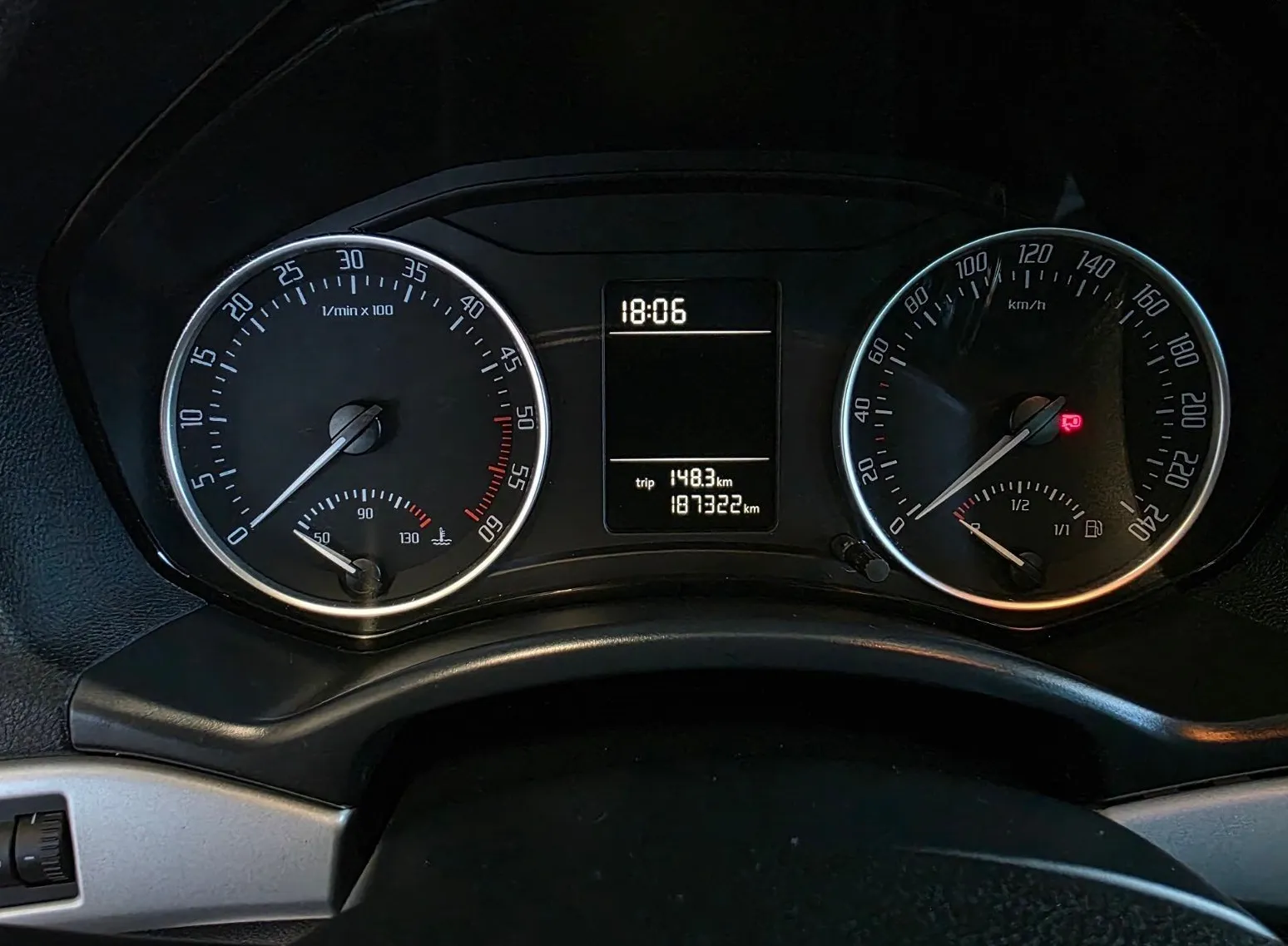 Zunanja slika - Škoda Octavia - Combi 1.6 CR TDI DPF Active - 16