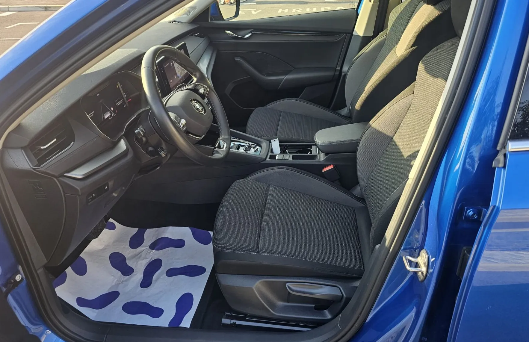 Zunanja slika - Škoda Octavia - Combi 2.0TDI Ambition DSG|FuLED|alu|wirtual|kamera - 8