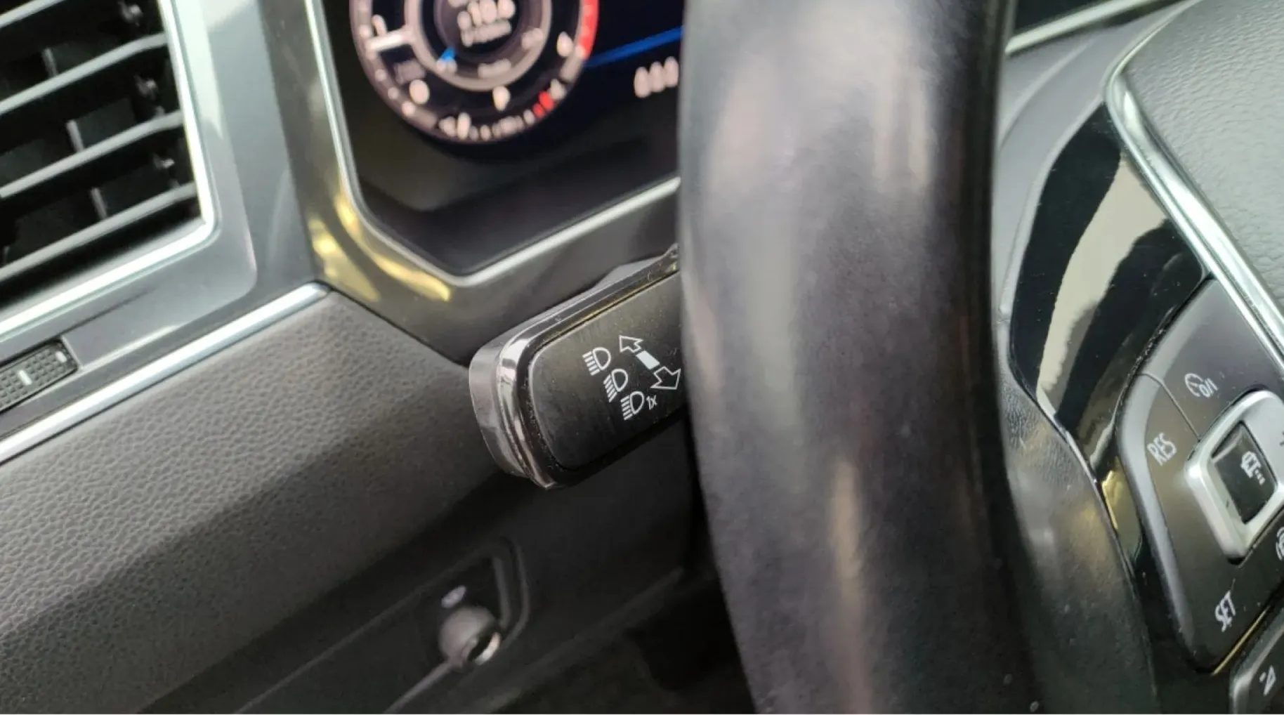 Zunanja slika - VW Tiguan Allspace - 2.0 TDI 4MOTION avt. Highline 110 kW - 19