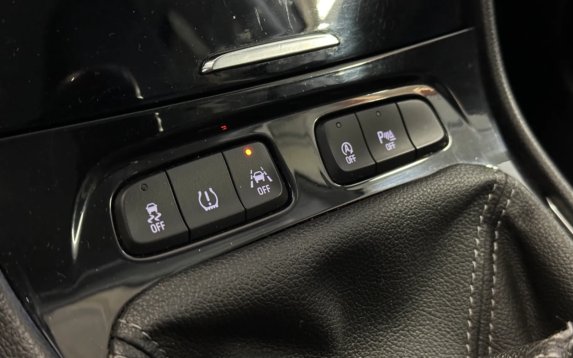 Zunanja slika - Opel Grandland X - 1.2 TURBO INNOVATION + 5 LET JAMSTVA - 17