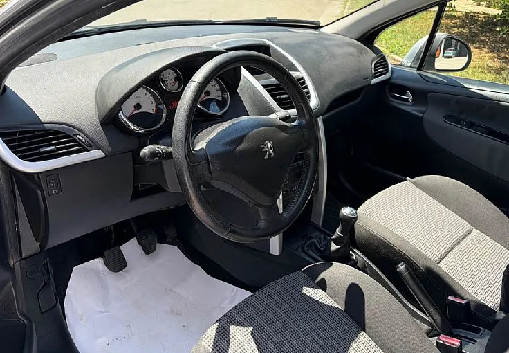 Zunanja slika - Peugeot 207 - Premium 1.4 16V - 1. LASTNICA - 9