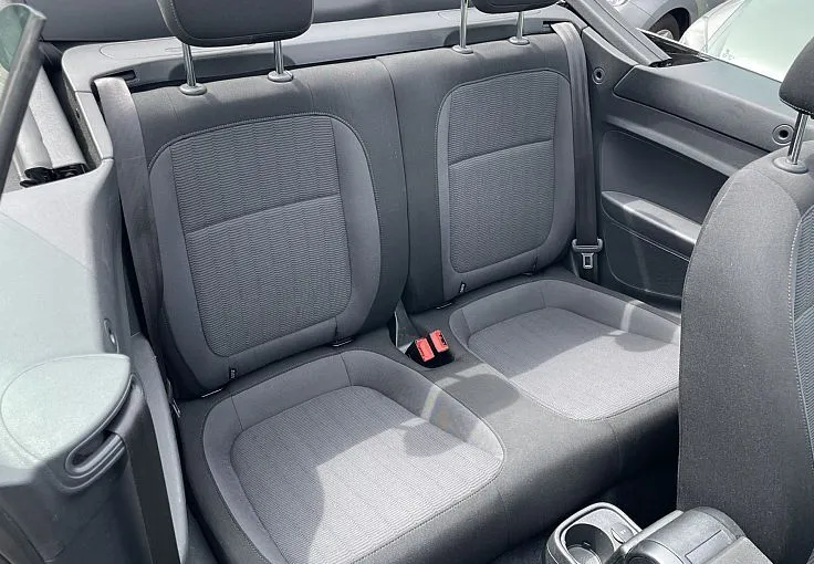Zunanja slika - VW Beetle - 2.0 TDI Cabrio 81  110 - 10