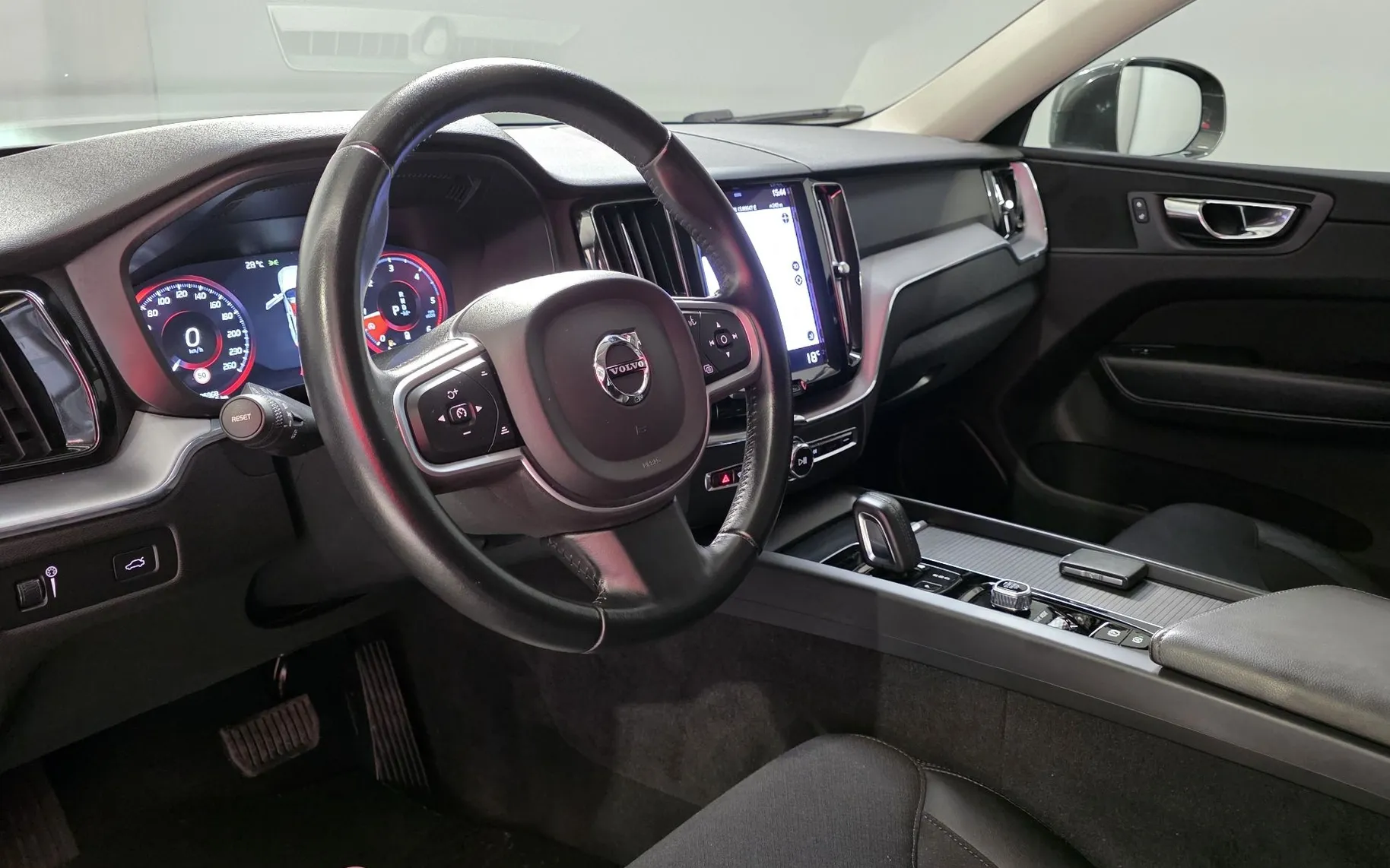 Zunanja slika - Volvo XC60 - B4D AWD Avt. VIRTUAL NAVI LED ACC KAM LANE - 9