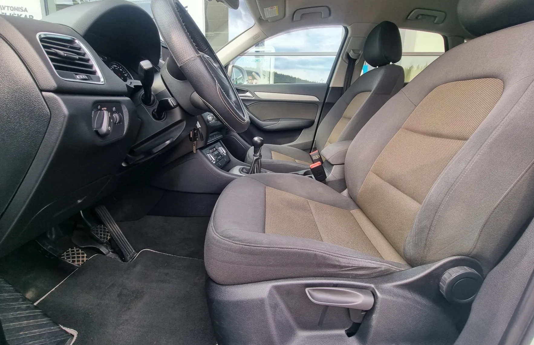 Zunanja slika - Audi Q3 - 2.0 TDI - SLOVENSKO POREKLO - LEPO OHRANJEN - 12