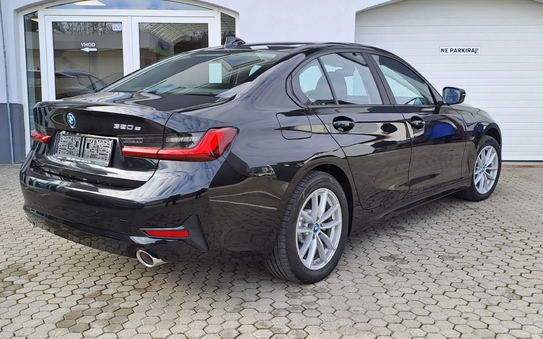 Zunanja slika - BMW Serija 3 - : 320E  A T - 12