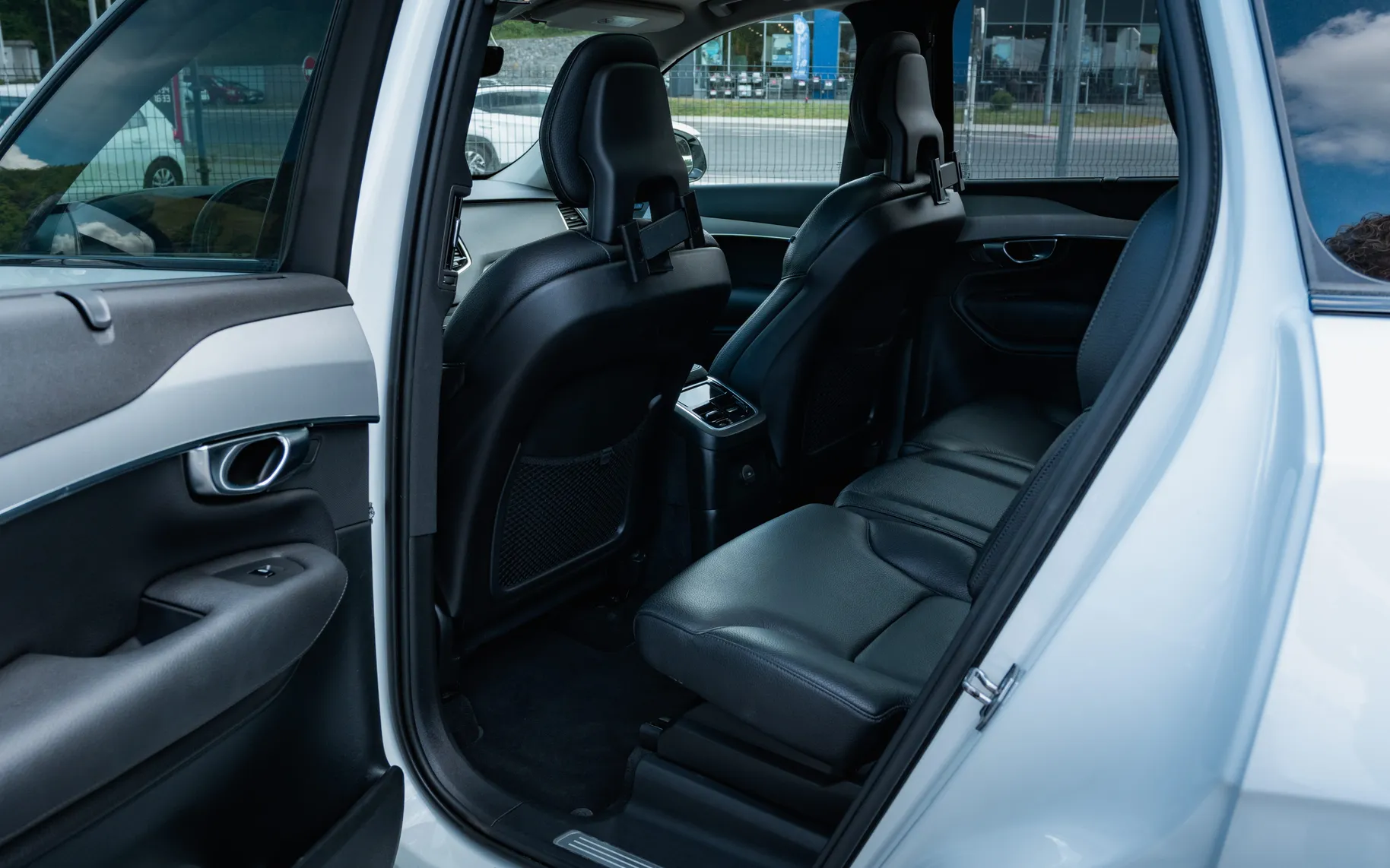 Zunanja slika - Volvo XC90 - T8 Recharge AWD R-Design Avt. - 10