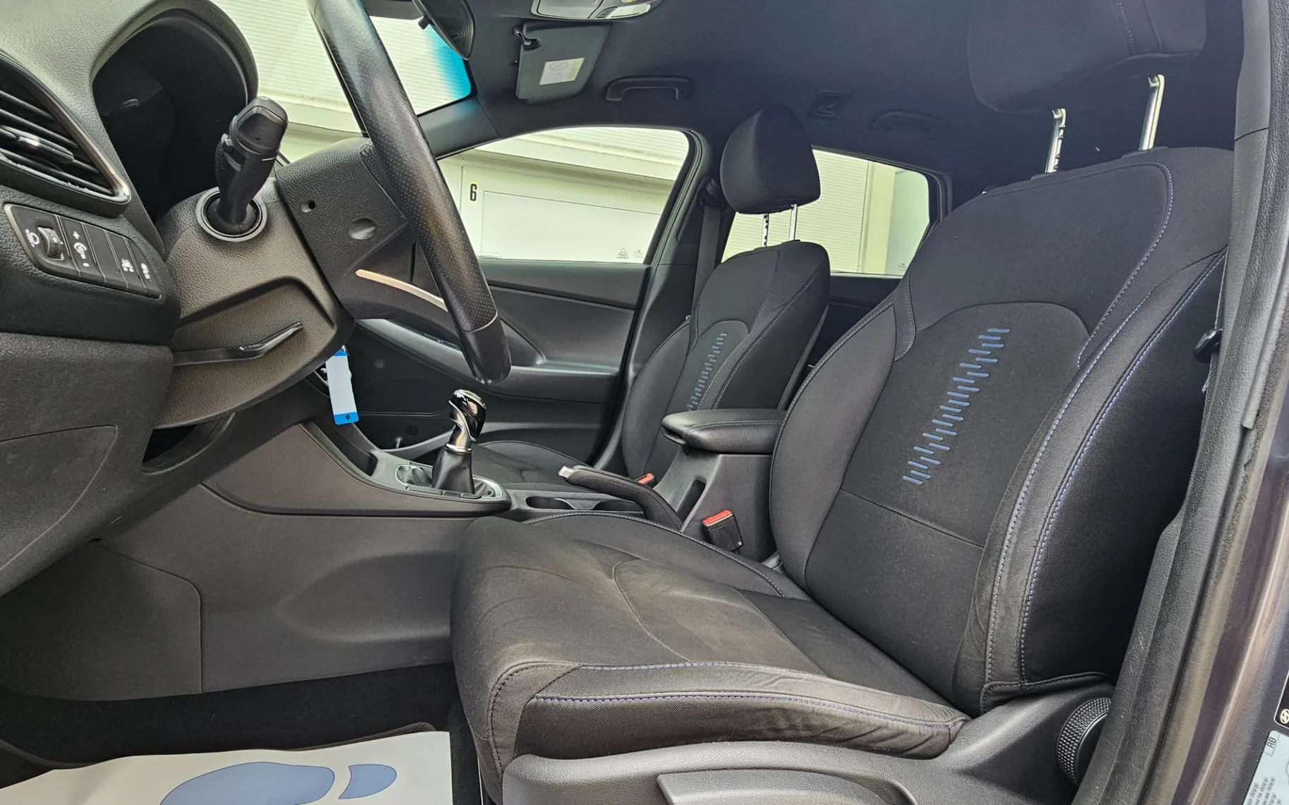 Zunanja slika - Hyundai i30 - 1.6 CRDi 110 Style, 1.LAST, SLOVENSKI - 6