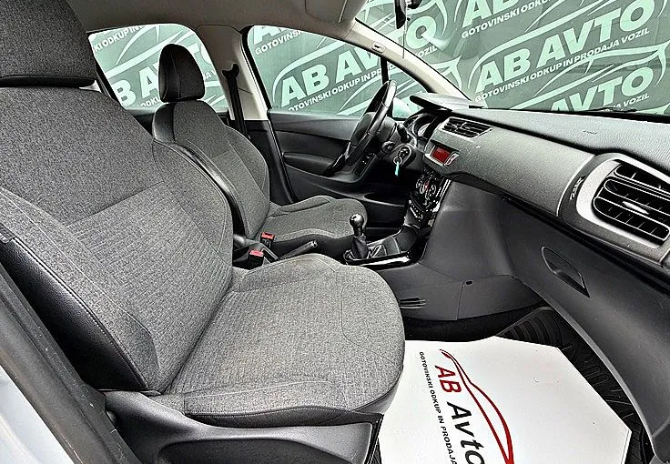 Zunanja slika - Citroën C3 - 1.2I AVT.KLIMA+LED+UGODNO+REDNO SERVISIRANO - 10