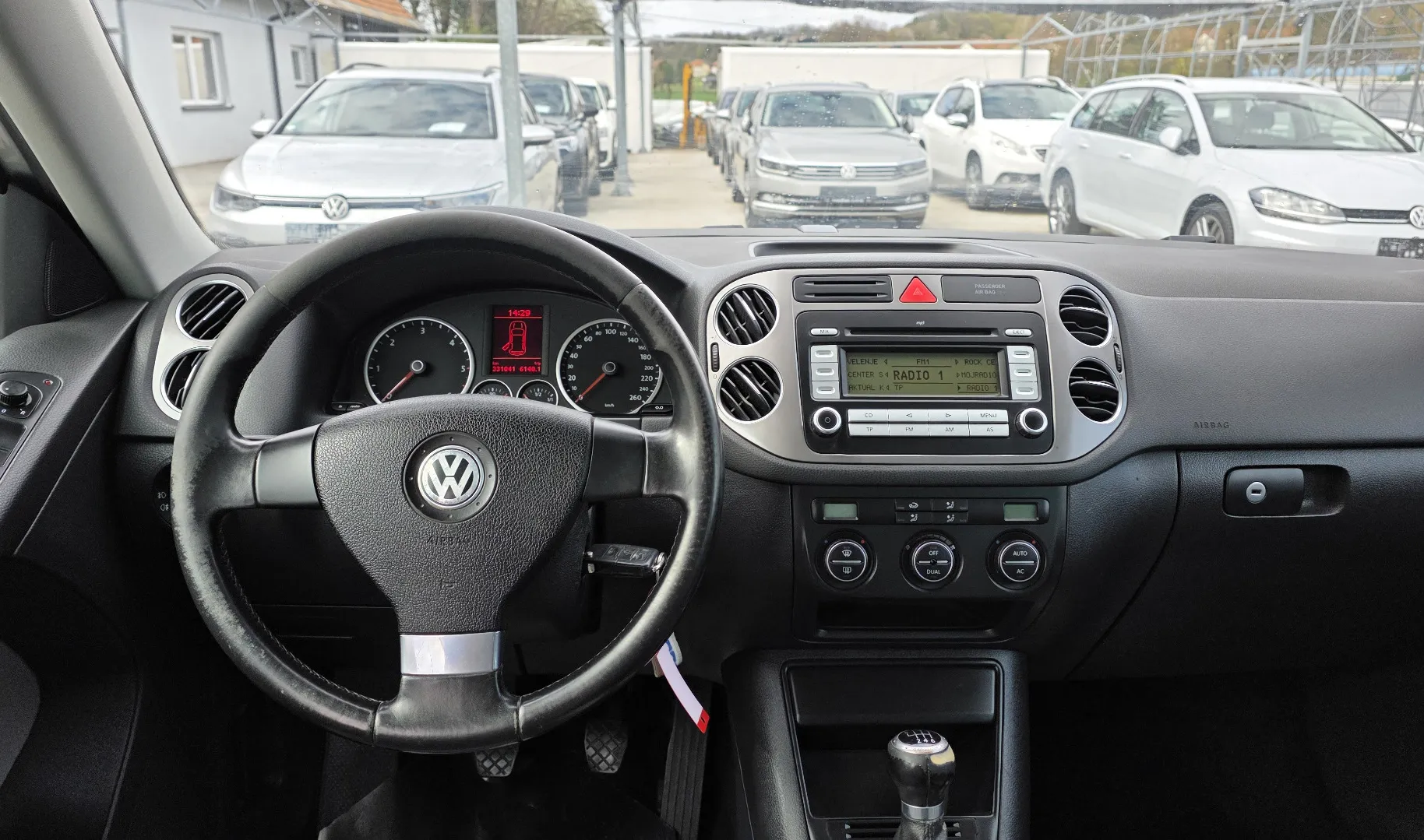 Zunanja slika - VW Tiguan - 2,0 TDI 4motion SLO KLJUKA PARK ASSIST ALU... - 8