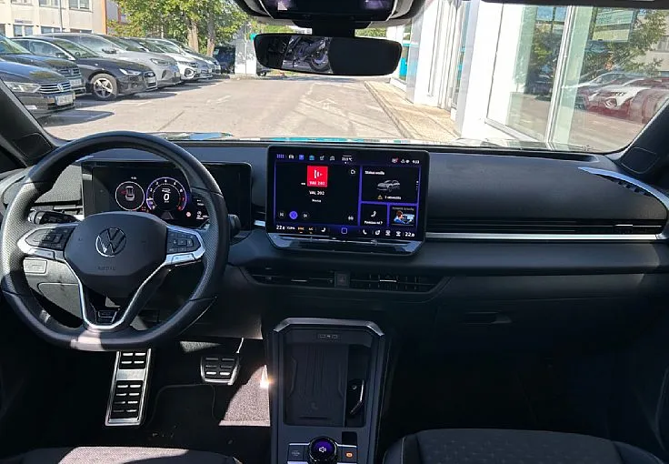 Zunanja slika - Volkswagen T-Roc - 1.5 eTSI R-Line DSG - Testno vozilo - 8