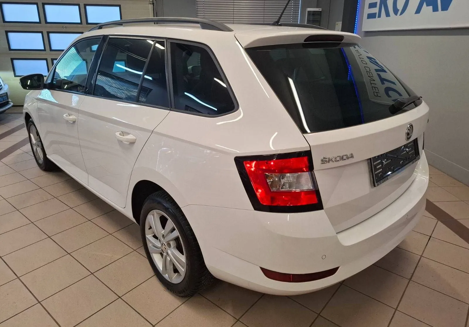 Notranja slika - Škoda Fabia - Combi 1.0 TSI 70kW FUL LED-PDC-SLO-1LASTNIK- - 7