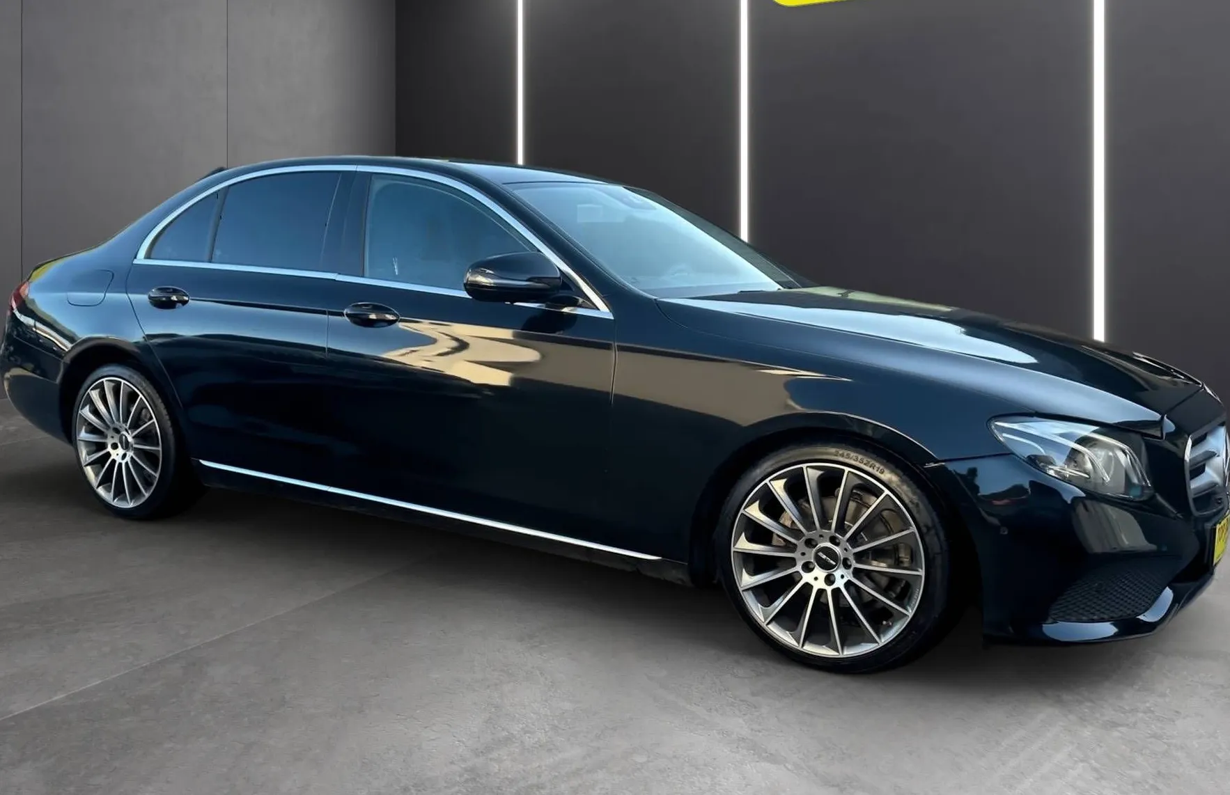 Zunanja slika - Mercedes-Benz E-Razred - E 220 d FULL LED TEMPOMAT NAVI 360 KAMERA PDC ... - 10