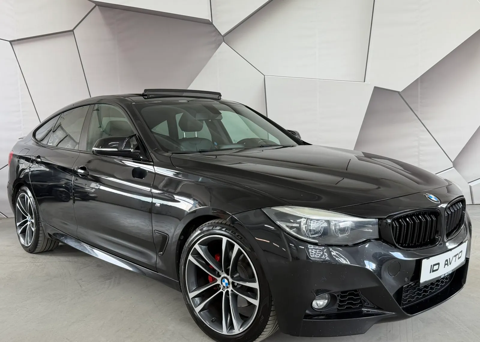 Zunanja slika - BMW 320 Gran Turismo - M SPORT - 1
